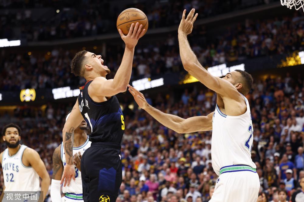 登哥这台球技术怎么样？感觉可以与之一战.